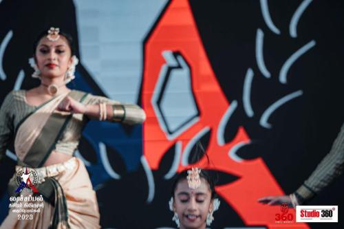 Studio 360 La-Chapel pongal Sony-359